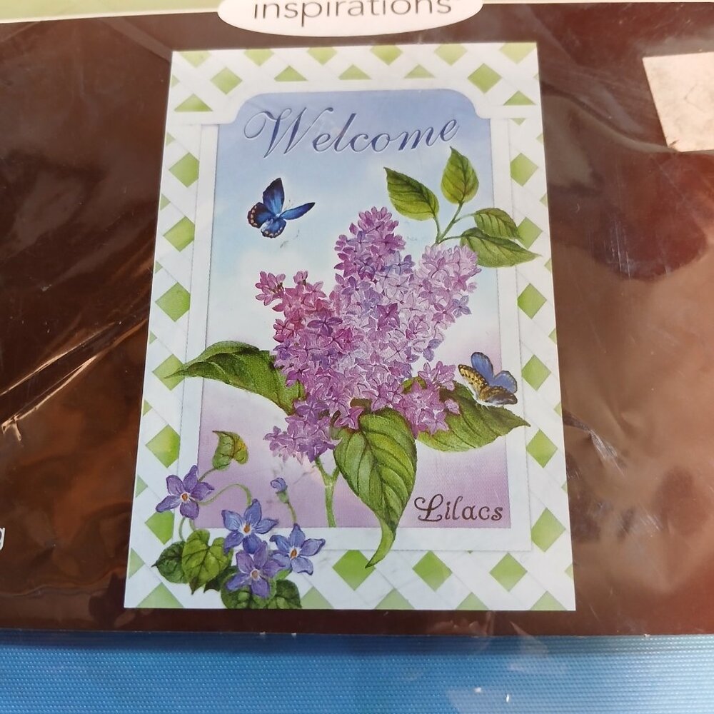 Home Inspirations Welcome Lilacs Garden Flag 24" x 36" JoAnn Fabrics Brand NEW
